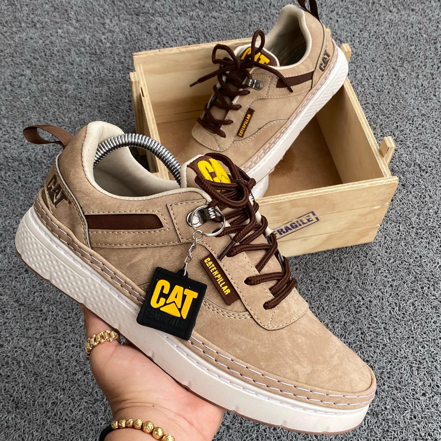 CAT PREMIUM CASUAL