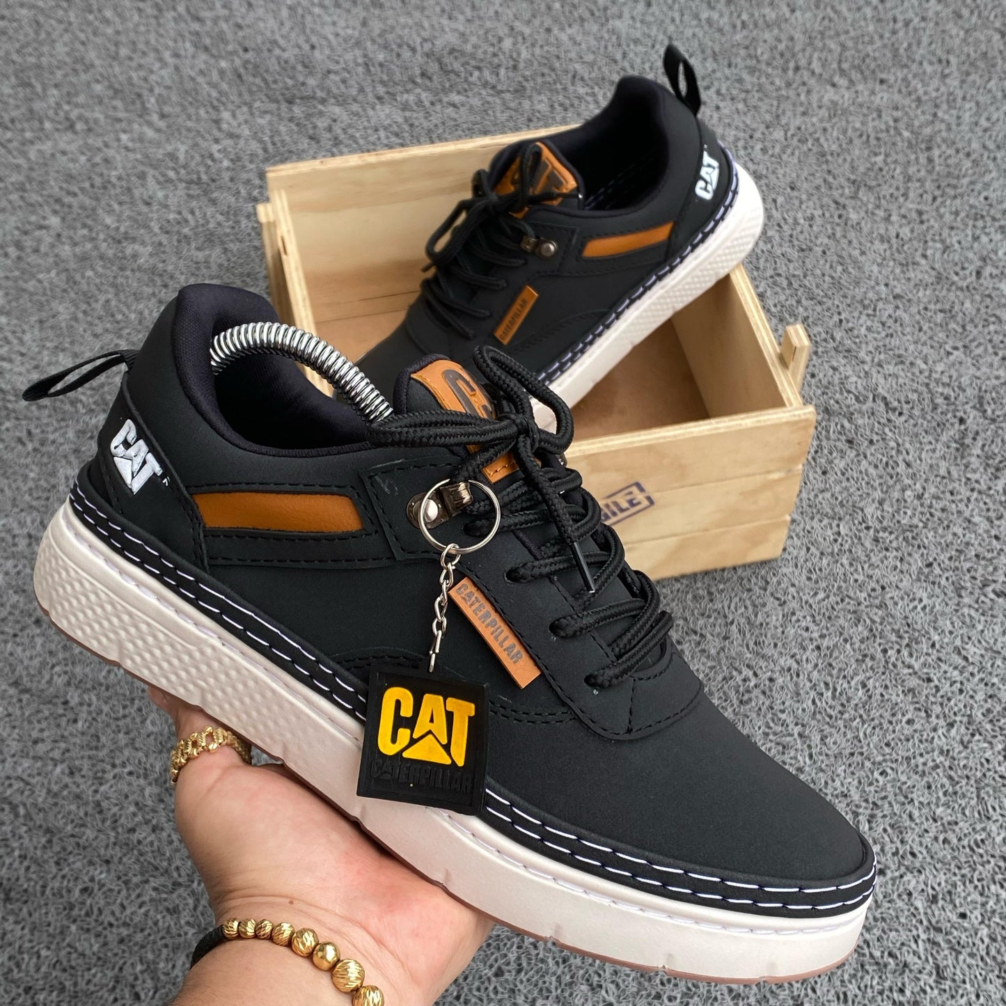 CAT PREMIUM CASUAL